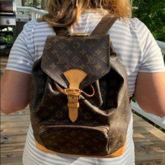 Louis Vuitton Monogram Montsouris GM Backpack LV - Picture 2 of 15